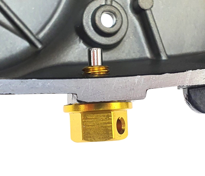 Clutch/ATF oil drain bolt – M8 x 1.25